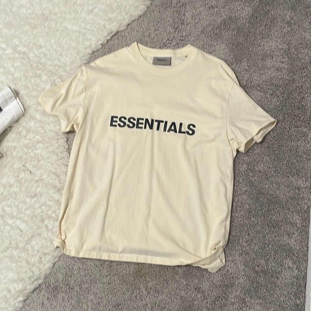 Essentials Tee 2020 Butter Cream XS